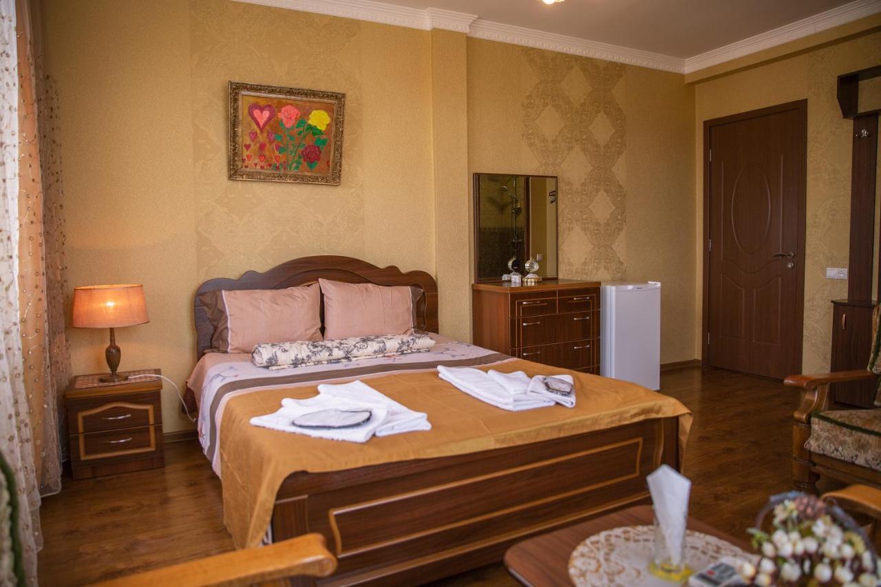 Family Hotel Kolorit Old Tbilisi Eksteriør billede
