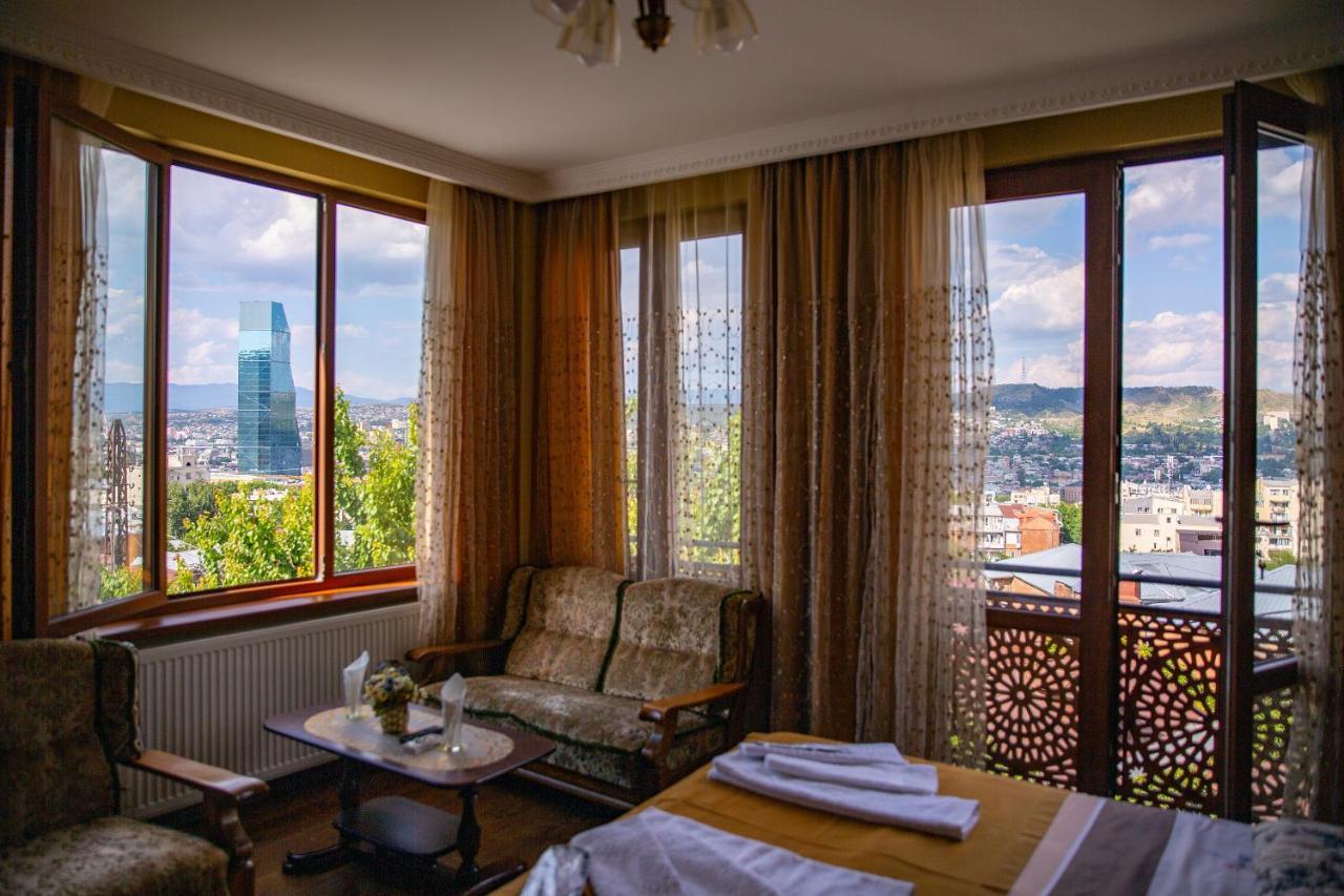 Family Hotel Kolorit Old Tbilisi Eksteriør billede